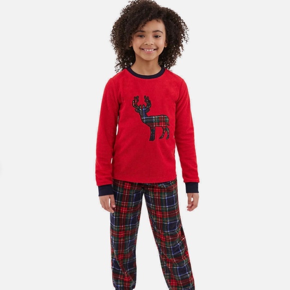 Eddie Bauer Other - Brand New! Eddie Bauer Family Holiday sleep set